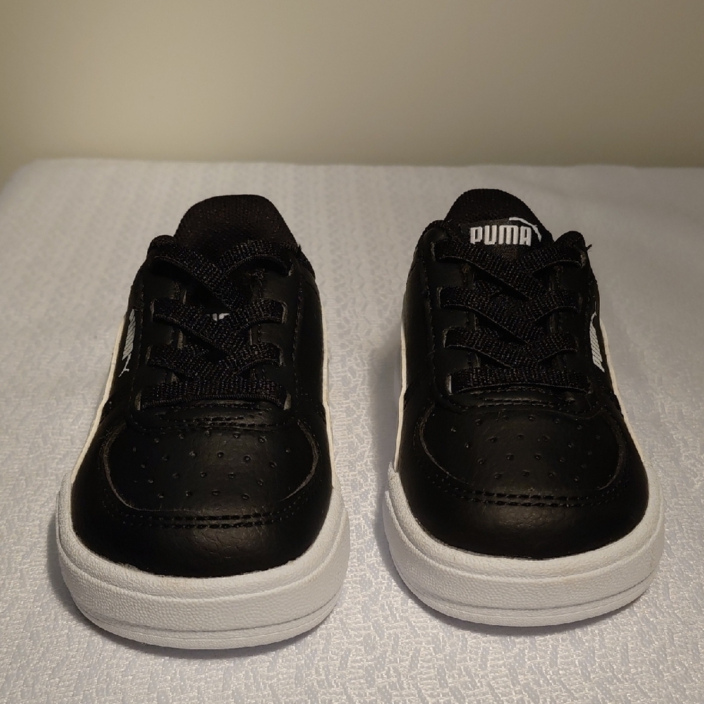 PUMA Kids Black and White Sneakers New Without Box Size Toddler 5